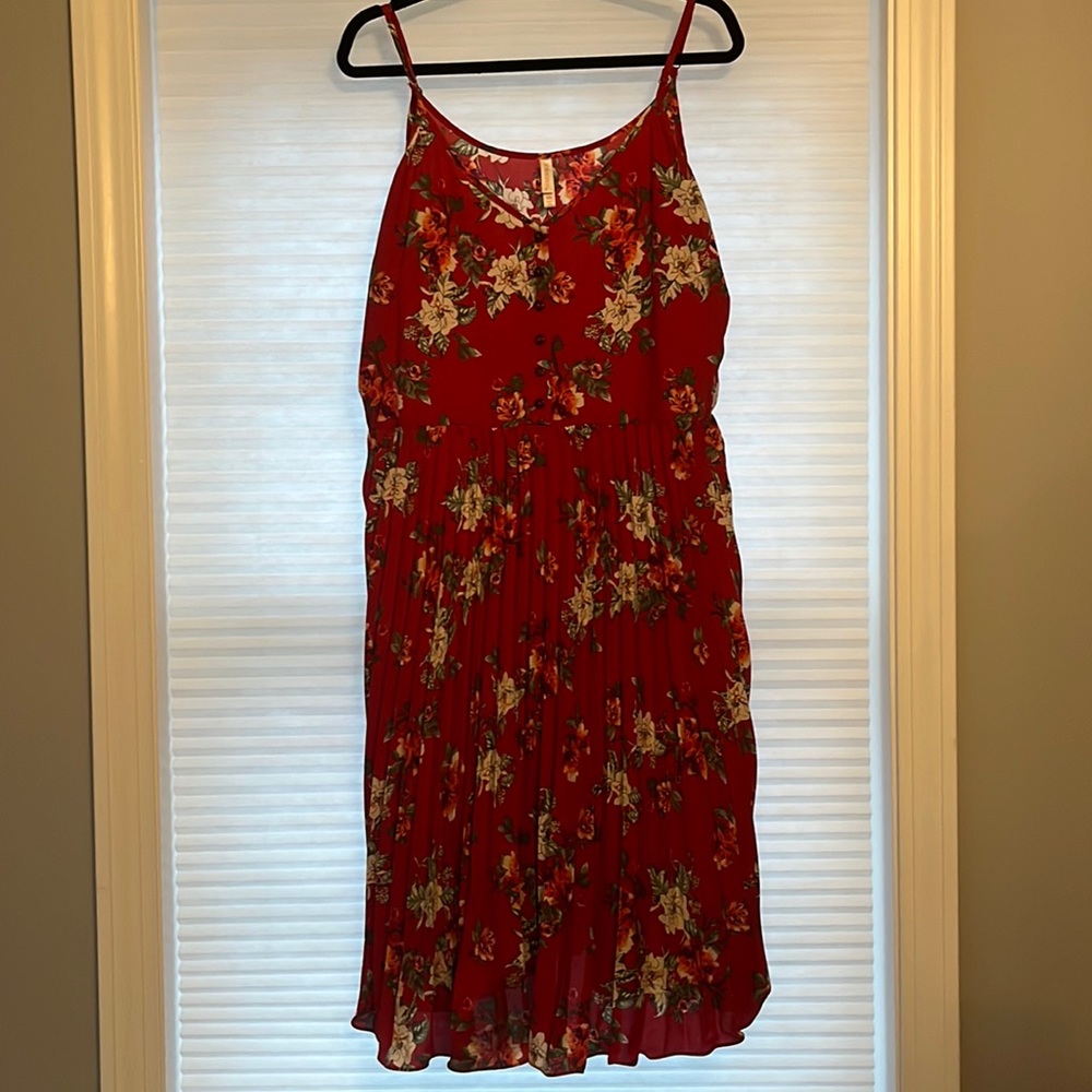 Red Womens Sz XXL Strappy Pleated Red Floral Midi Dress Xhilaration NWOT